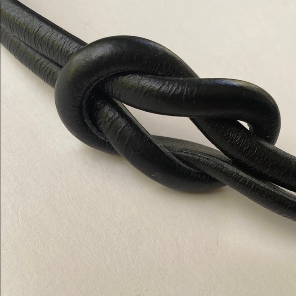 Vintage knot Black Leather Belt